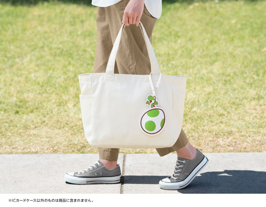 夏のおでかけを一緒に楽しめる。「ヨッシー」のサコッシュとICカード